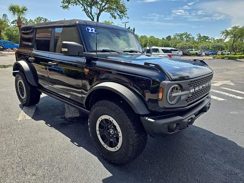 SHADOW BLACK 2022 Ford Bronco Badlands