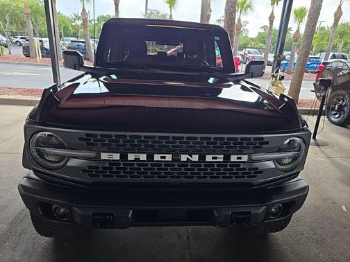SHADOW BLACK 2022 Ford Bronco Badlands
