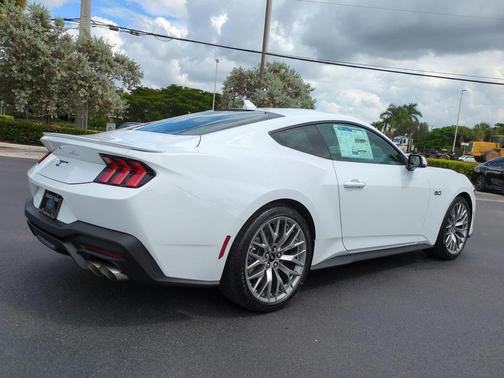 2025 Ford Mustang GT Premium