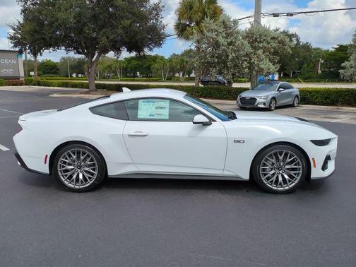 2025 Ford Mustang GT Premium