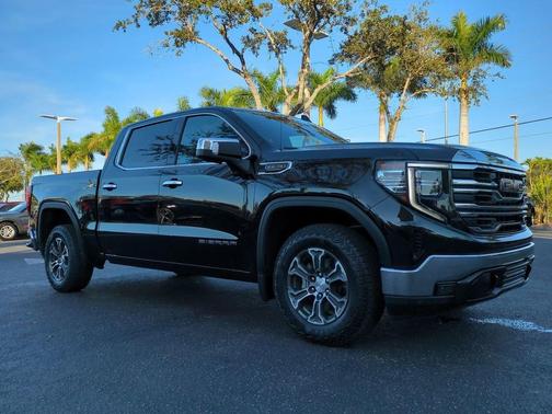 2024 GMC Sierra 1500 SLT