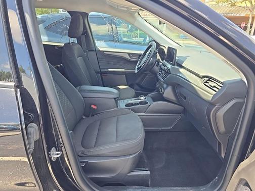 AGATE BLACK METALLIC 2024 Ford Escape Active
