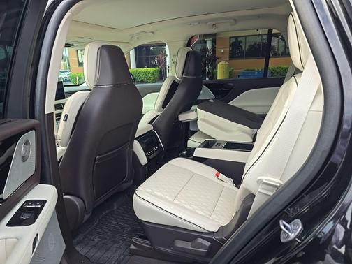 INFINITE BLACK MET CC 2023 Lincoln Aviator Black Label Grand Touring AWD