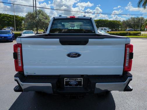 OXFORD WHITE 2026 Ford F-350 XL