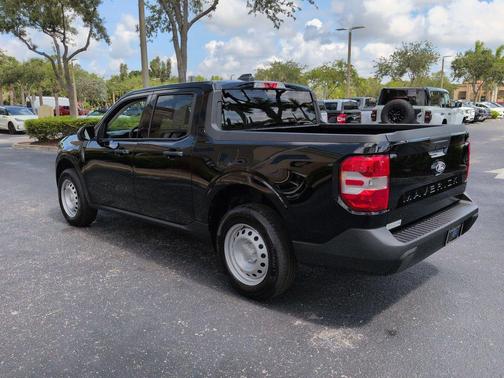 SHADOW BLACK 2026 Ford Maverick XL