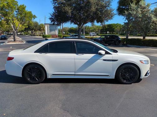 2018 Lincoln Continental Select