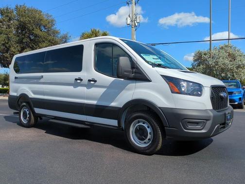2025 Ford Transit-350 XL