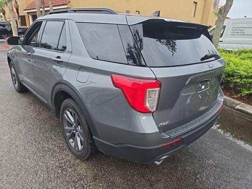 CARBONIZED GRAY METALLIC 2023 Ford Explorer XLT