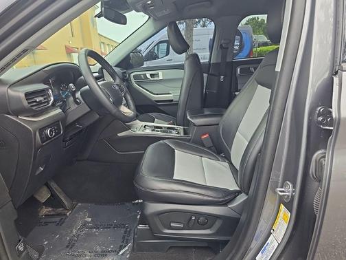 CARBONIZED GRAY METALLIC 2023 Ford Explorer XLT