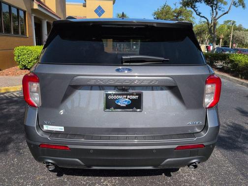 CARBONIZED GRAY METALLIC 2023 Ford Explorer XLT