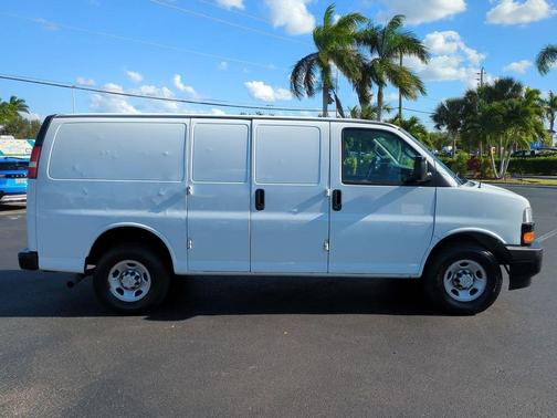 2020 Chevrolet Express 2500 RWD 2500 Regular Wheelbase WT
