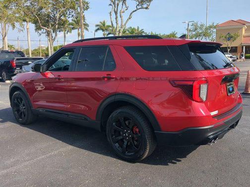 2022 Ford Explorer ST