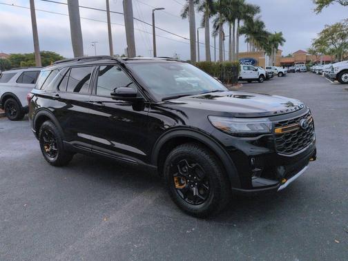 Agate Black Metallic 2026 Ford Explorer Tremor
