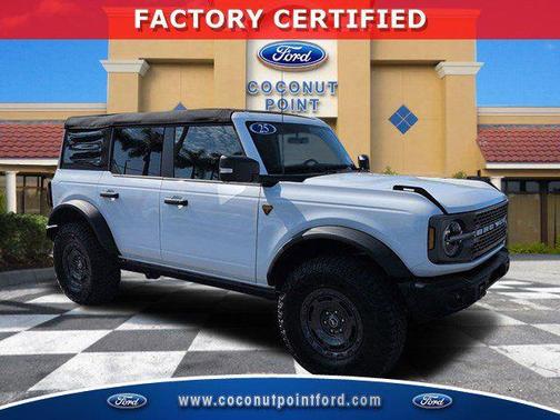 OXFORD WHITE 2025 Ford Bronco Badlands