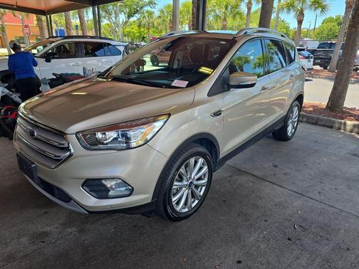 WHITE GOLD METALLIC 2018 Ford Escape Titanium