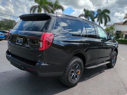 2025 Ford Expedition Tremor