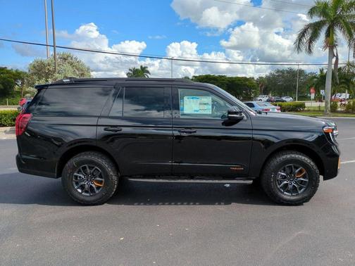 2025 Ford Expedition Tremor