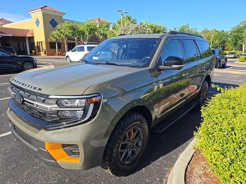 WILD GREEN 2025 Ford Expedition Tremor