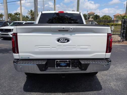 STAR WHITE METALLIC TRICOAT 2025 Ford F-150 Lariat