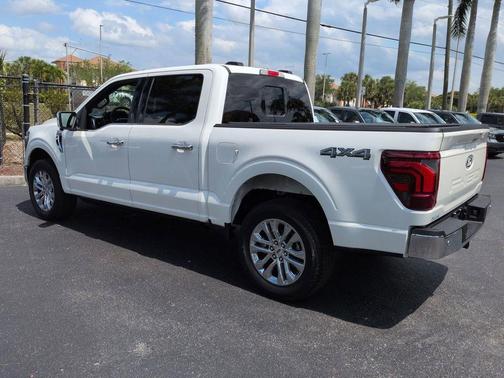 STAR WHITE METALLIC TRICOAT 2025 Ford F-150 Lariat