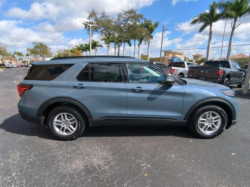 2026 Ford Explorer Active w/200A Pkg
