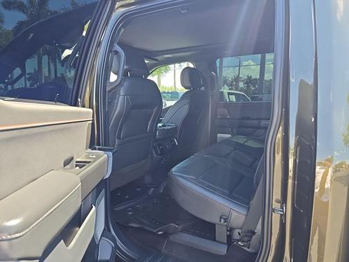 SHELTER GREEN 2025 Ford F-150 Raptor