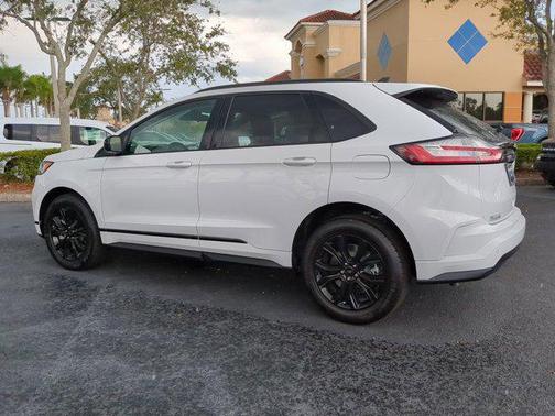 2023 Ford Edge SE