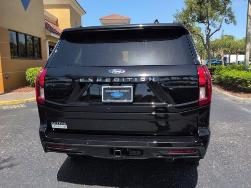Black Metallic 2026 Ford Expedition Active