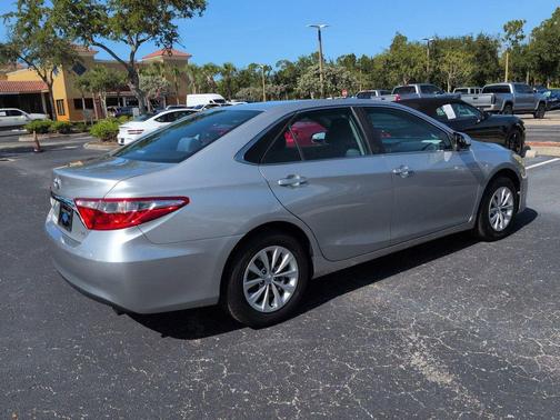 Celestial Silver Metallic 2016 Toyota Camry LE