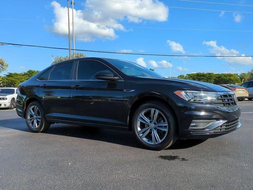 2019 Volkswagen Jetta 1.4T R-Line