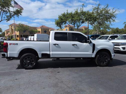 OXFORD WHITE 2024 Ford F-250 XL