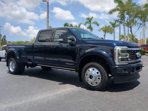 2025 Ford F-450 Platinum