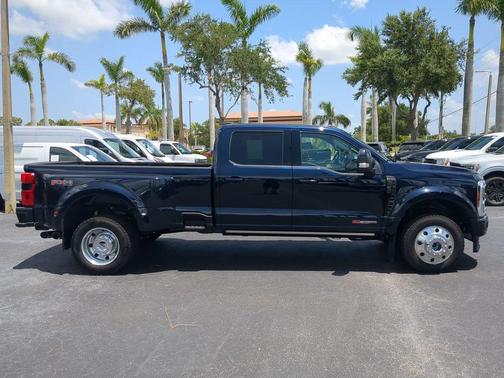 2025 Ford F-450 Platinum