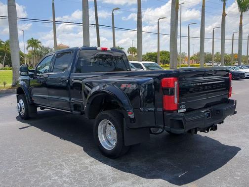 2025 Ford F-450 Platinum