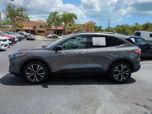 CARBONIZED GRAY 2021 Ford Escape SE