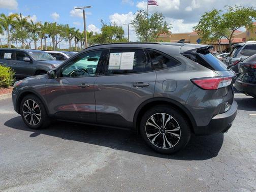 CARBONIZED GRAY 2021 Ford Escape SE