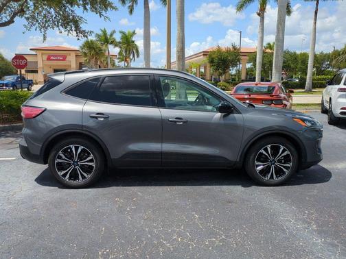 CARBONIZED GRAY 2021 Ford Escape SE