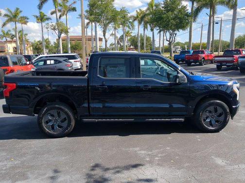 2025 Ford F-150 Lightning Flash