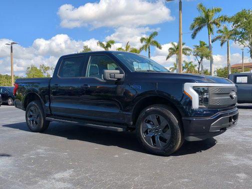 2025 Ford F-150 Lightning Flash