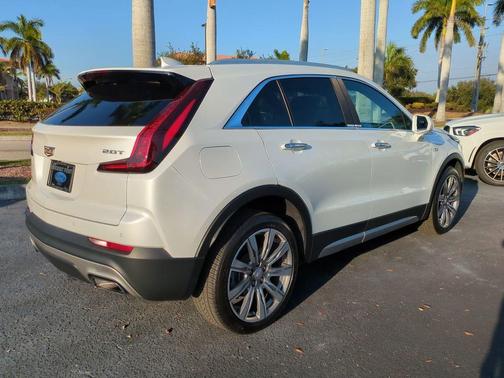 2019 Cadillac XT4 Premium Luxury