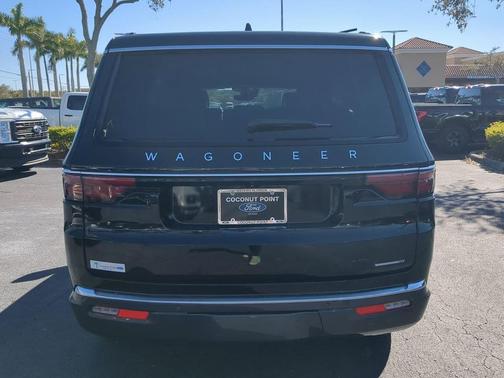 2022 Jeep Wagoneer Series II 4x2