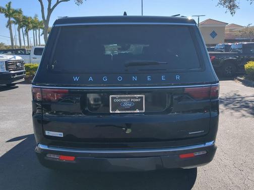 2022 Jeep Wagoneer Series II 4x2