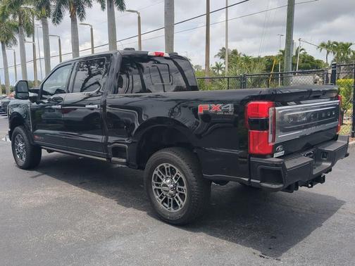 2025 Ford F-250 Platinum