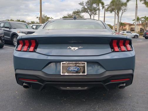 2024 Ford Mustang EcoBoost