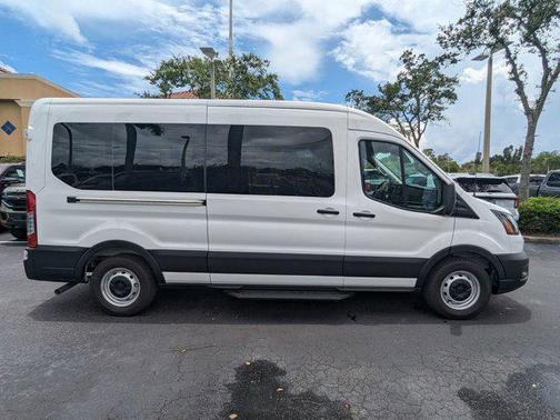 2025 Ford Transit-350 XL
