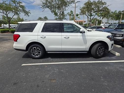 2023 Ford Expedition XLT