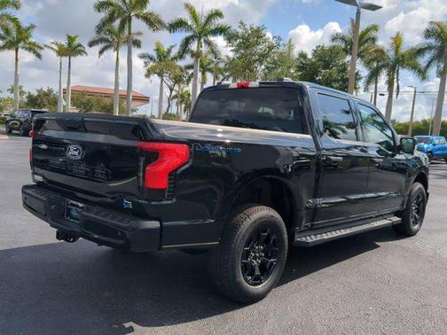 2025 Ford F-150 Lightning XLT