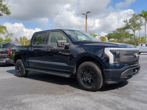 2025 Ford F-150 Lightning XLT