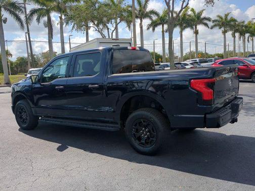 2025 Ford F-150 Lightning XLT