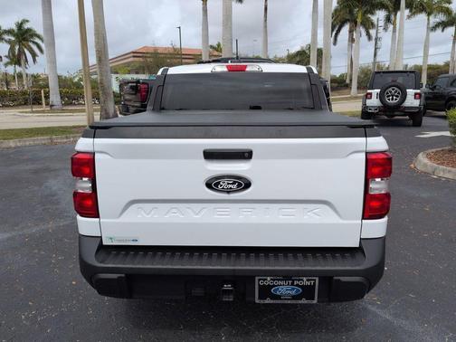 2025 Ford Maverick XL